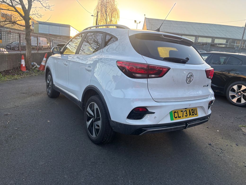 2024 MG ZS