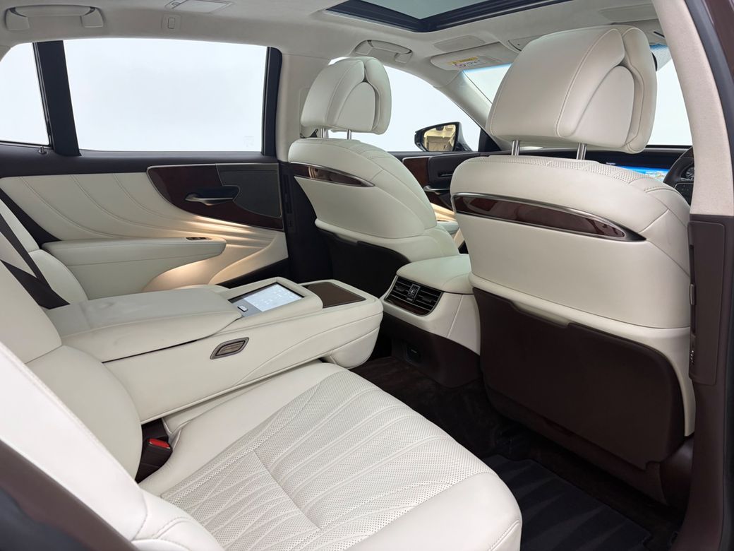 2018 Lexus LS