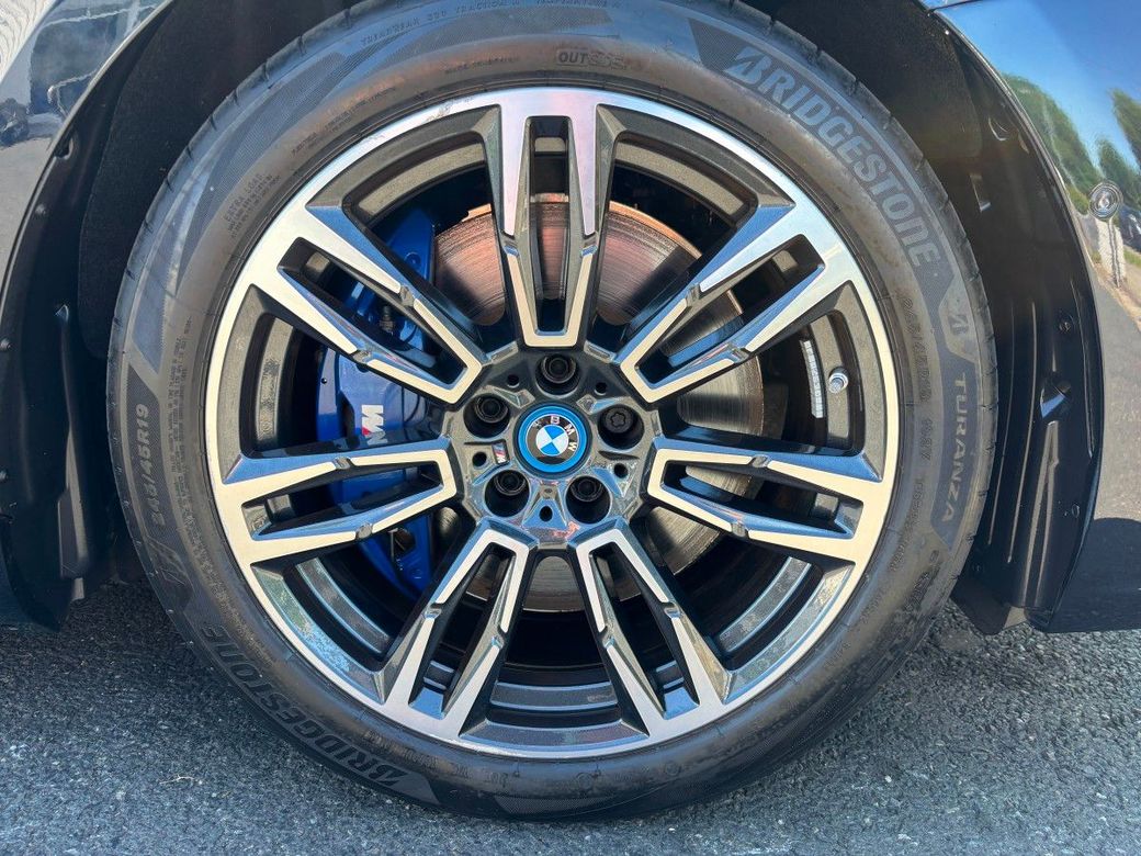 2024 BMW i5