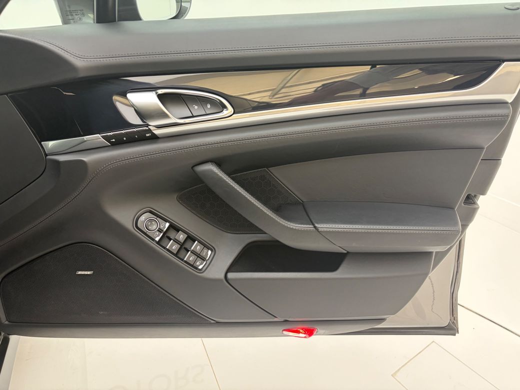 2016 Porsche Panamera