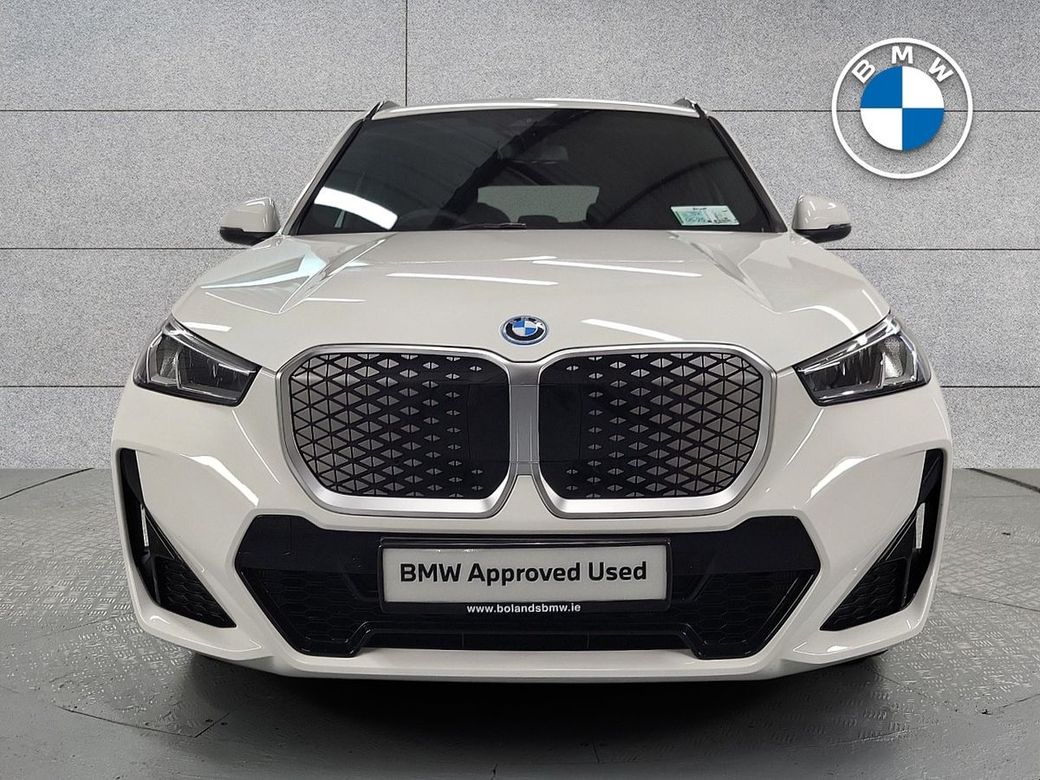 2025 BMW iX1