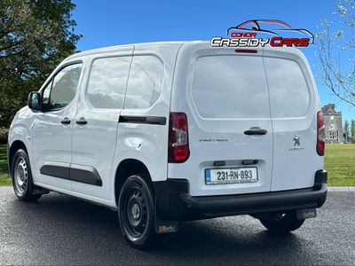 2023 Peugeot Partner