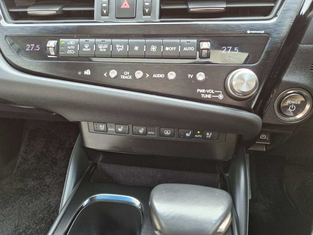 2023 Lexus ES 300h
