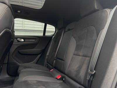 2023 Volvo C40