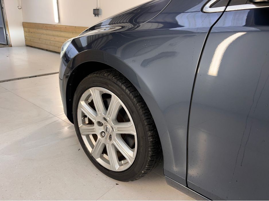 2017 Volvo V40
