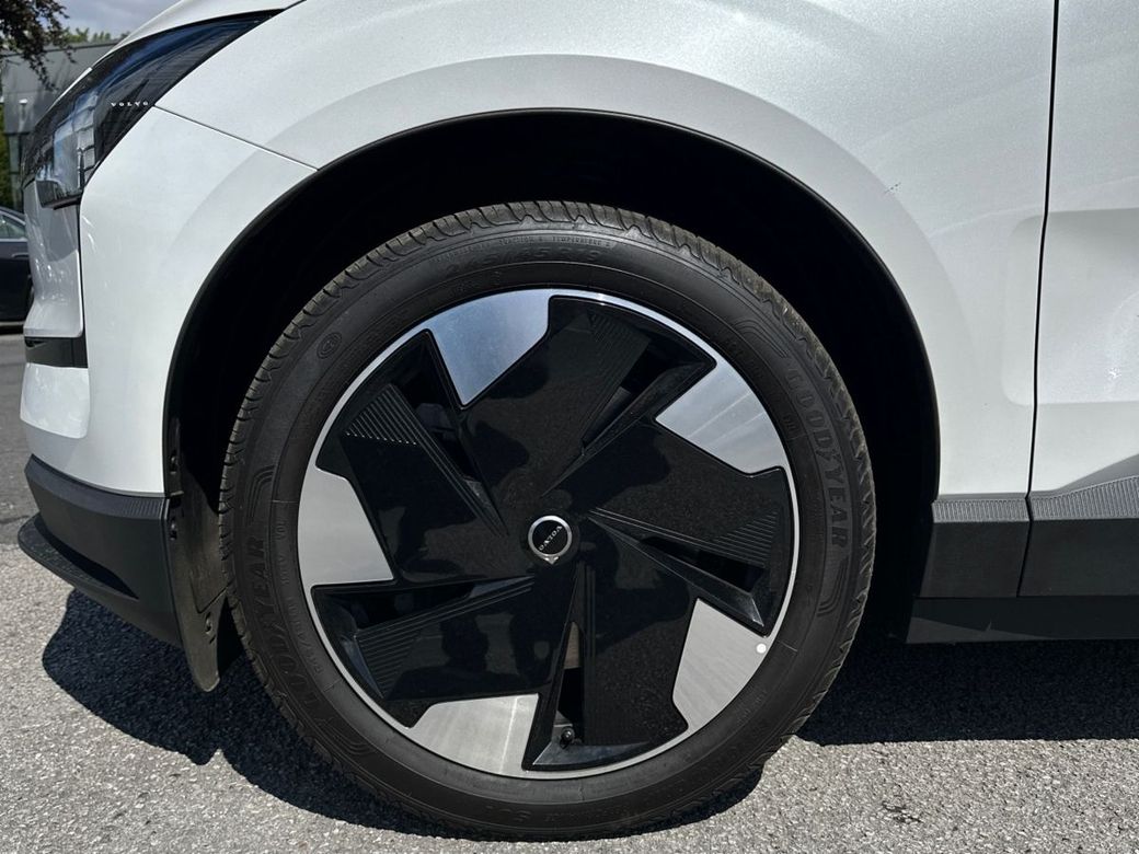 2025 Volvo EX30