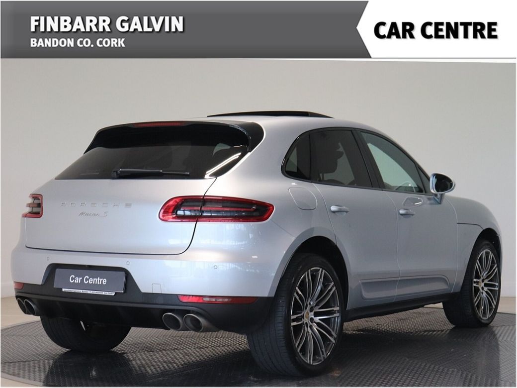 2017 Porsche Macan