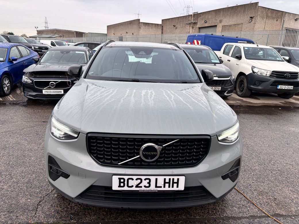 2023 Volvo XC40