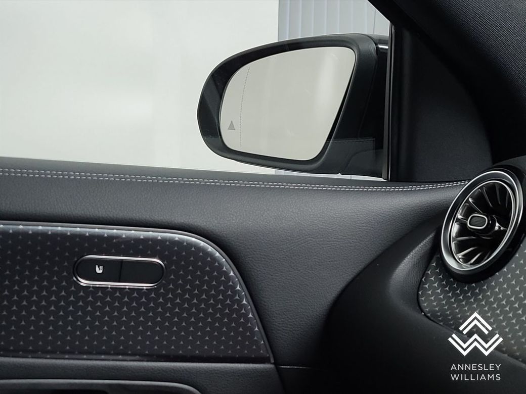 2025 Mercedes-Benz EQA
