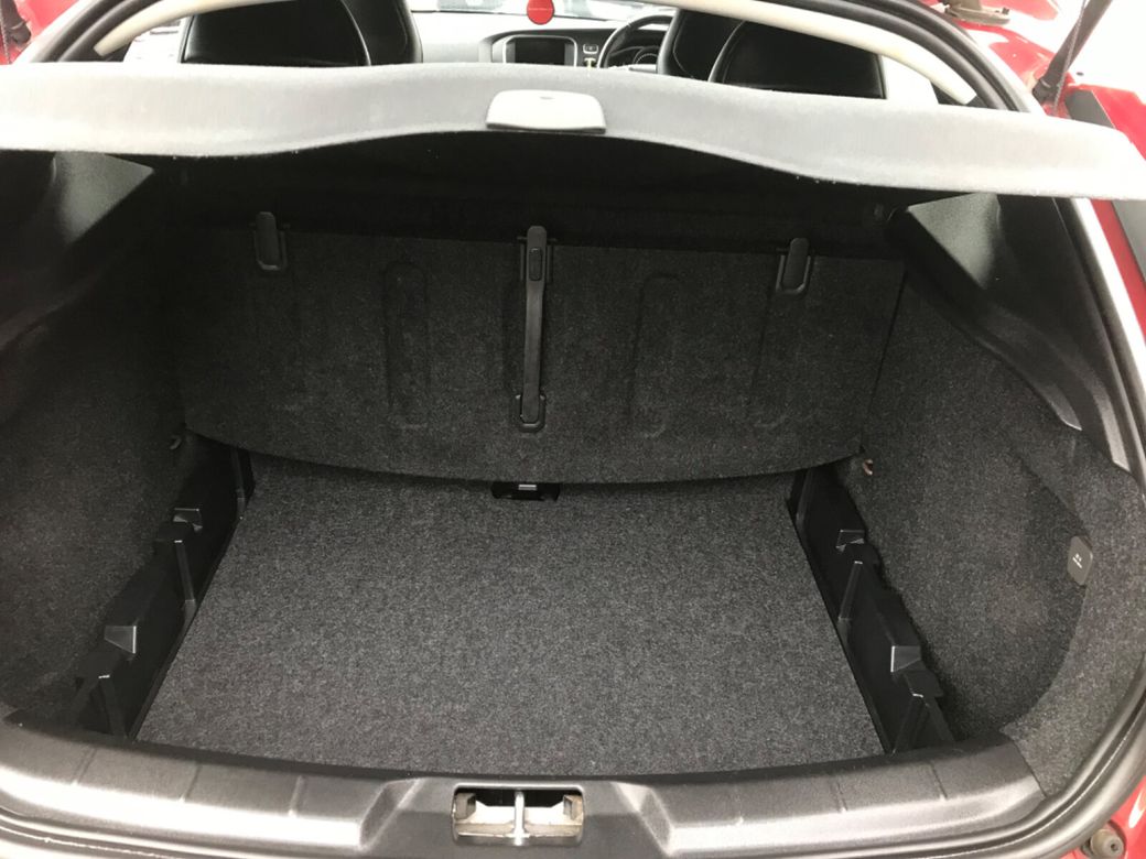2016 Volvo V40