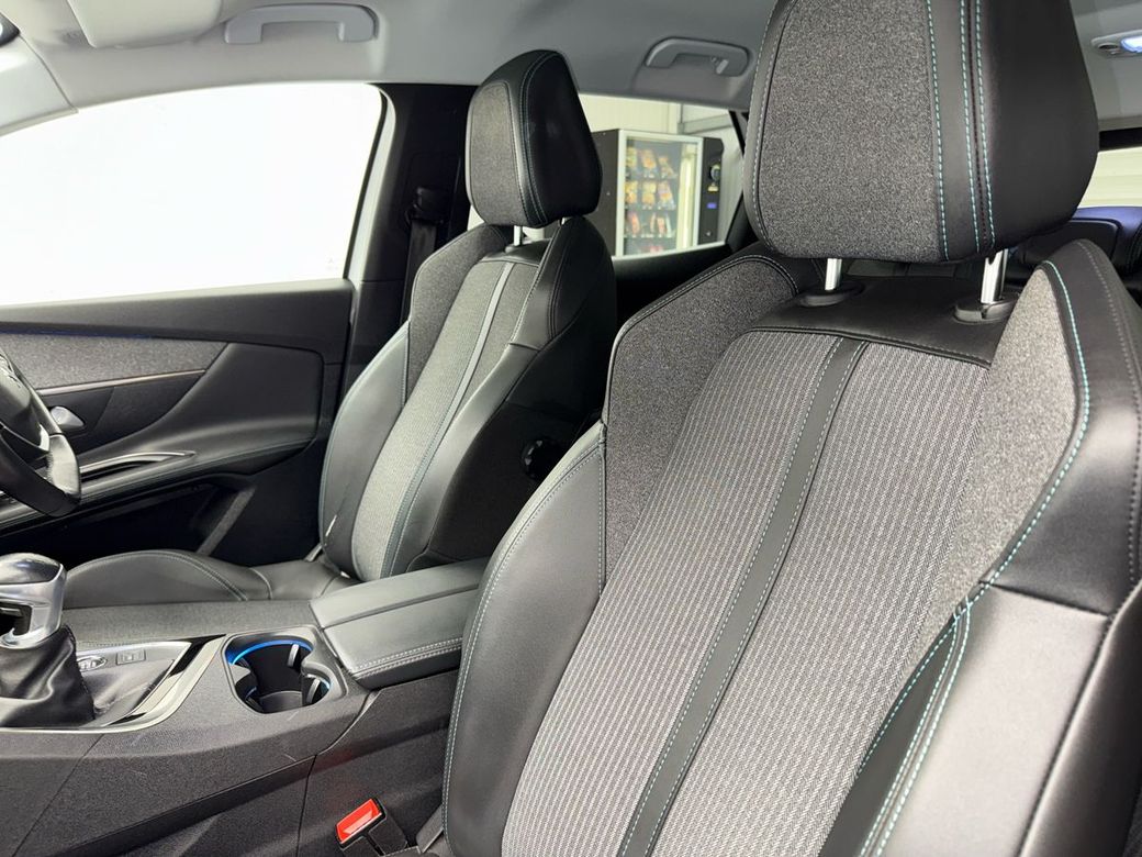 2021 Peugeot 3008