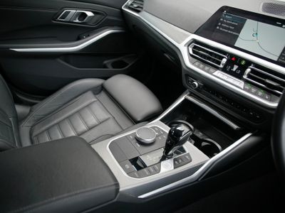 2022 BMW 330