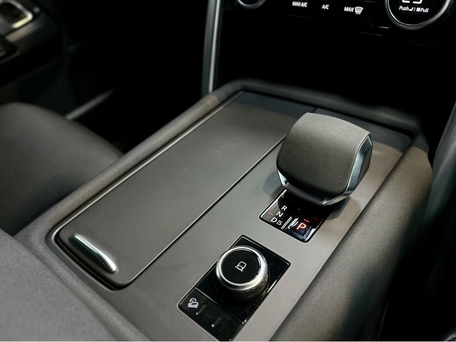 2023 Land Rover Discovery