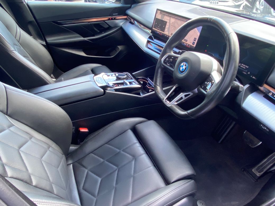 2024 BMW i5