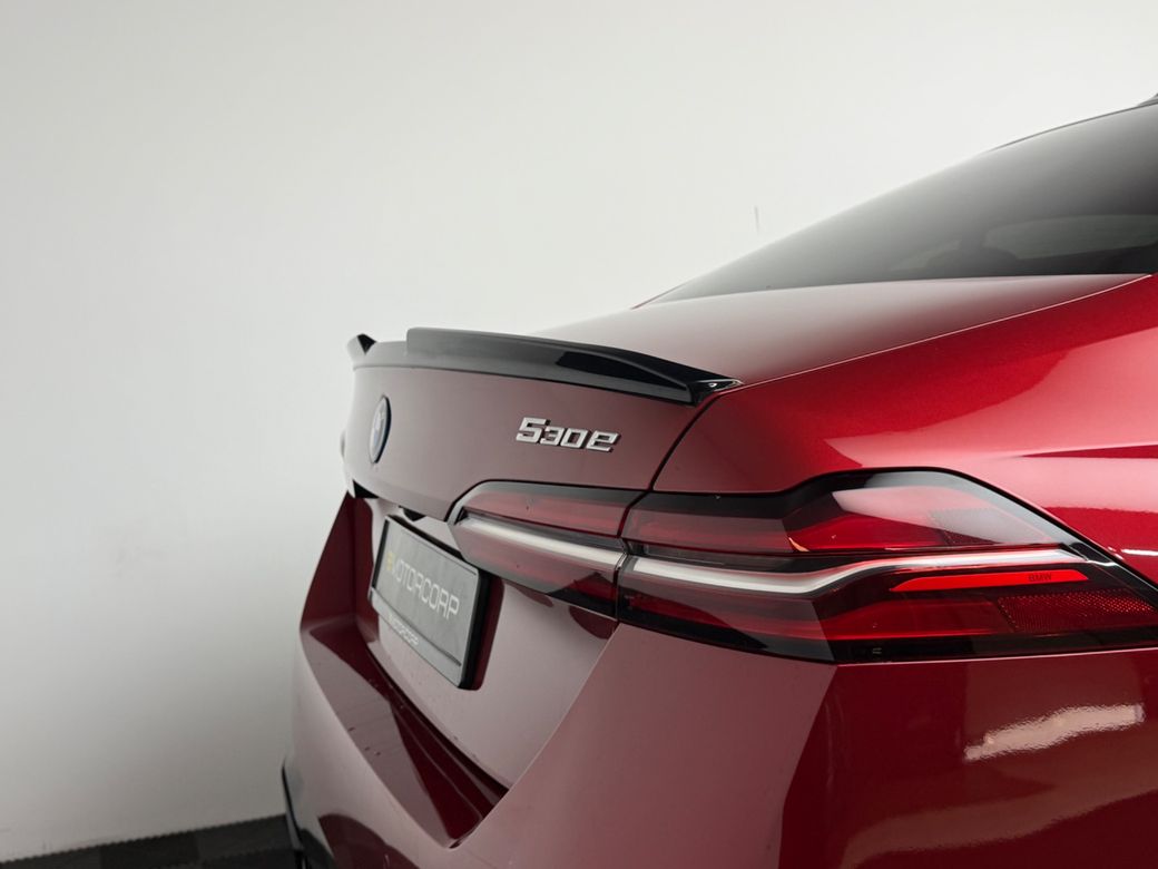 2024 BMW 530