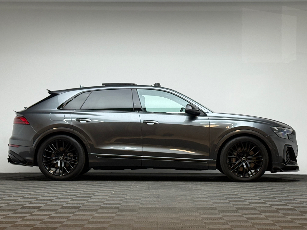 2025 Audi Q8