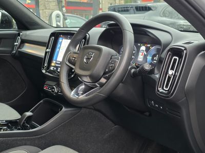 2023 Volvo XC40