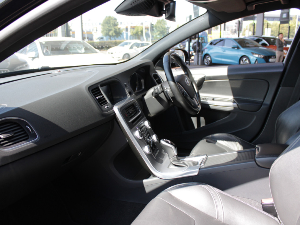 2016 Volvo V60