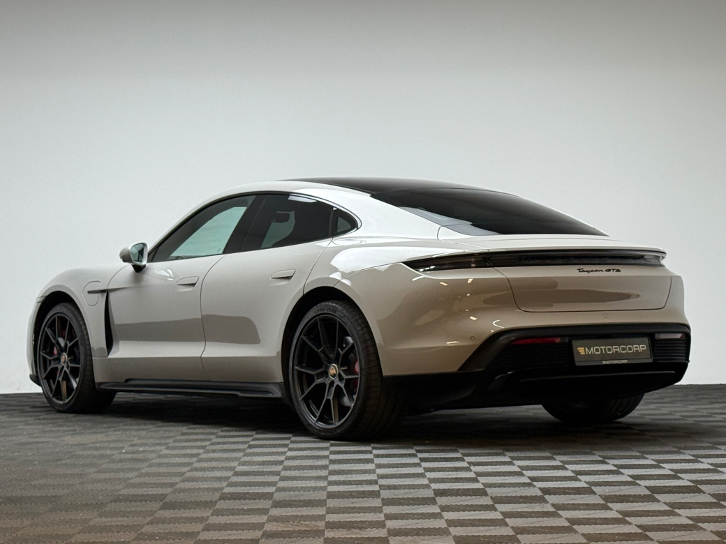 2023 Porsche Taycan