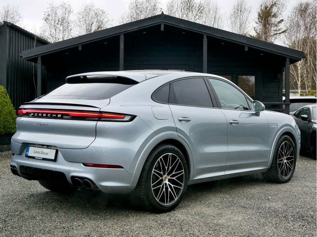 2024 Porsche Cayenne