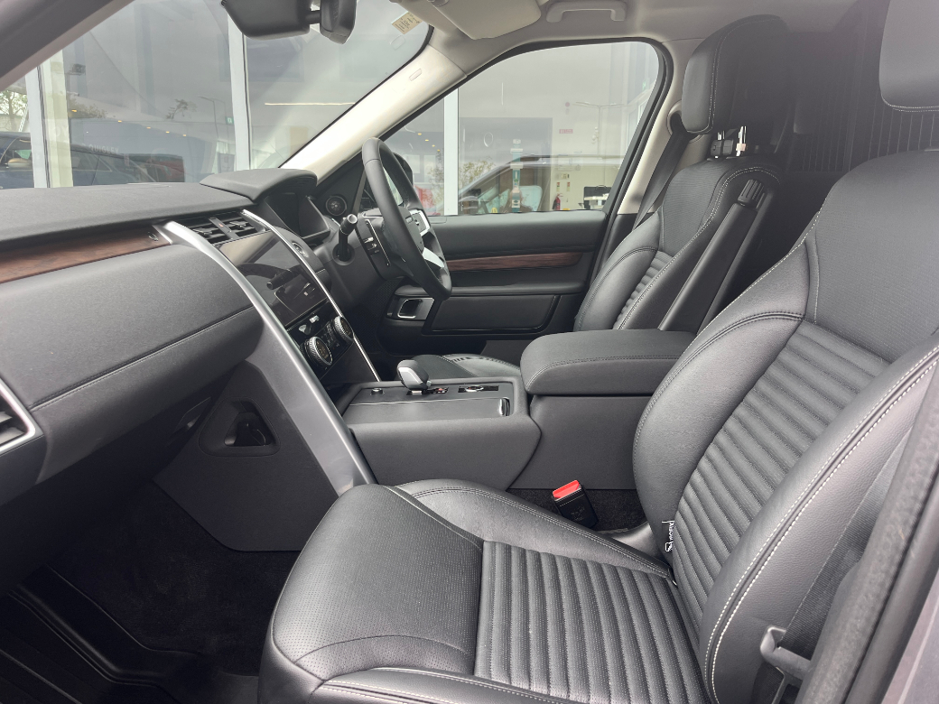 2024 Land Rover Discovery