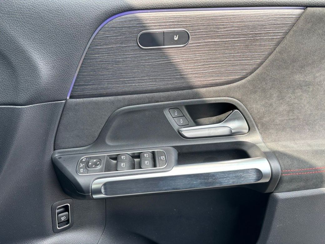 2025 Mercedes-Benz EQB