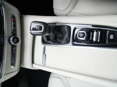 2019 Volvo V90 Cross Country