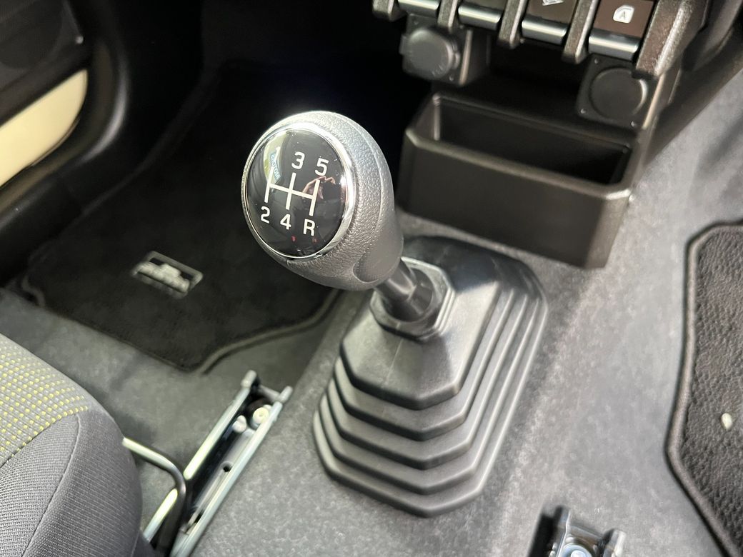 2025 Suzuki Jimny