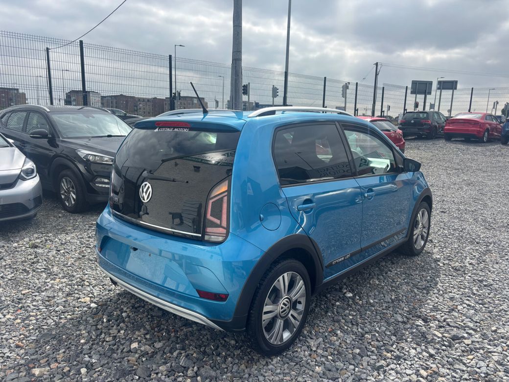 2017 Volkswagen up!
