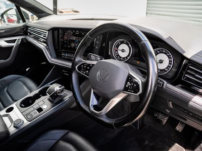 2022 Volkswagen Touareg