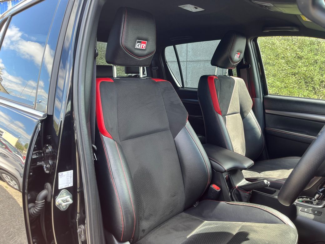 2024 Toyota Hilux