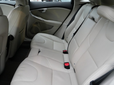 2016 Volvo V40 Cross Country