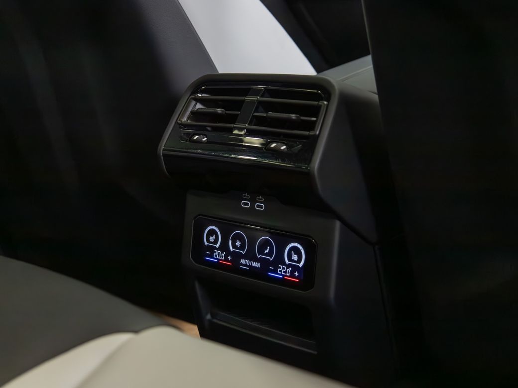 2025 BMW M5