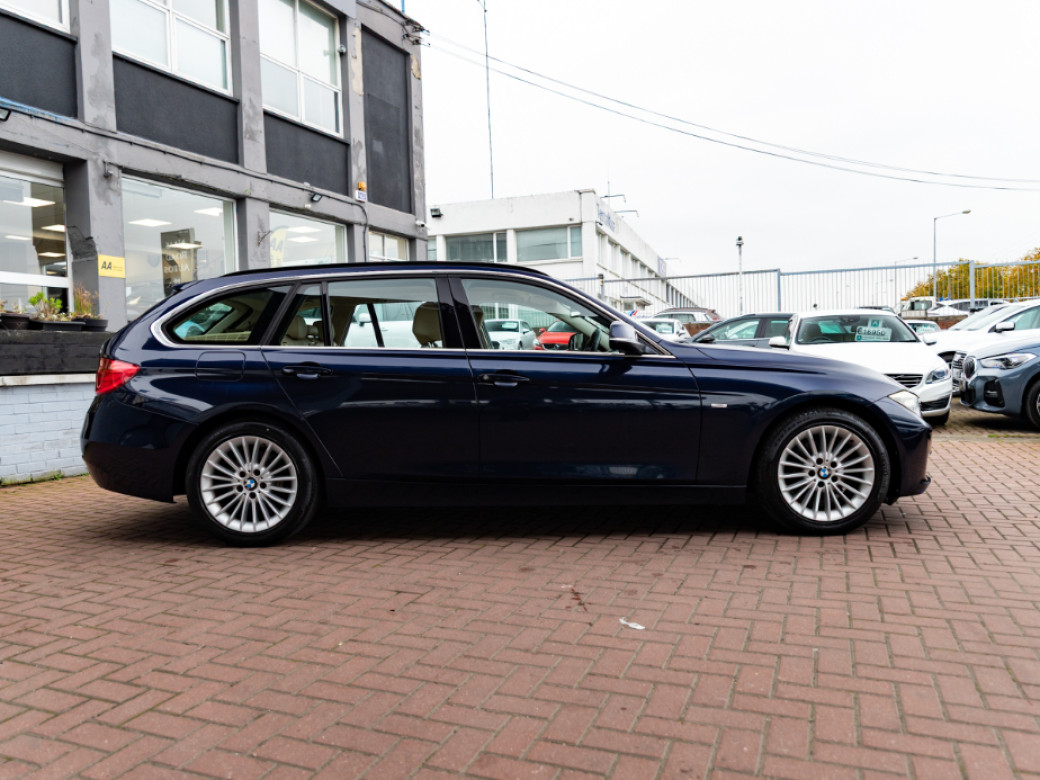 2015 BMW 320