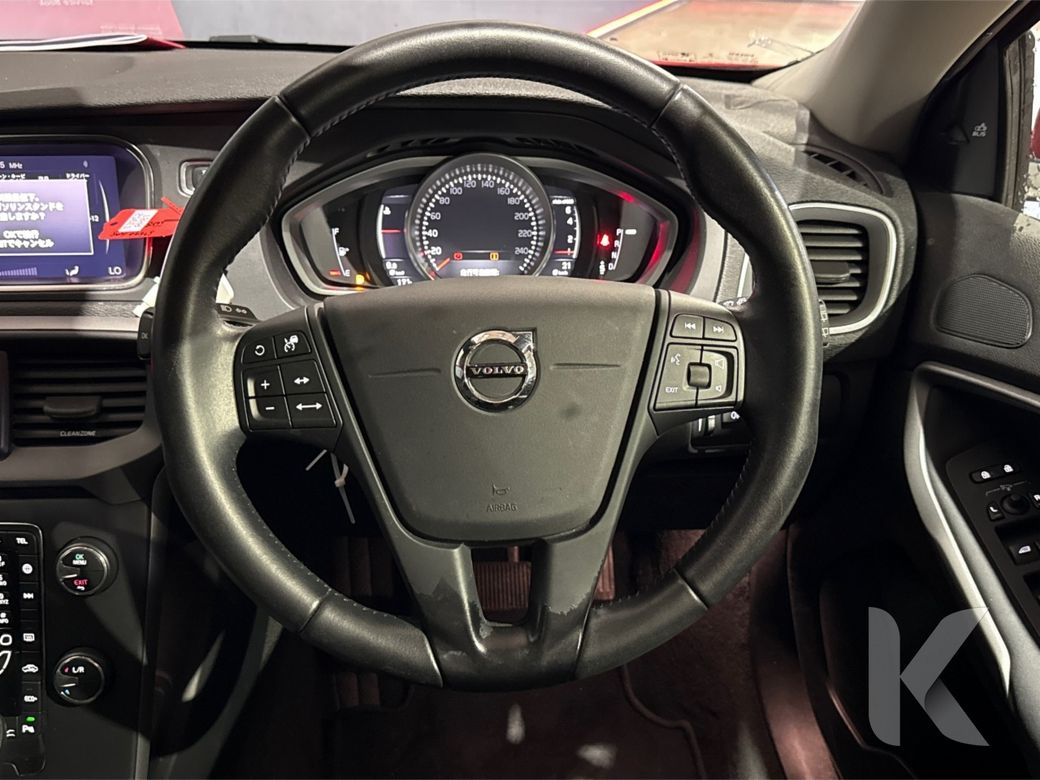 2018 Volvo V40