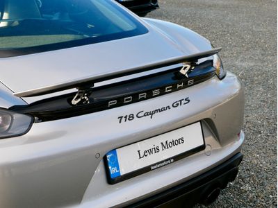 2023 Porsche Cayman