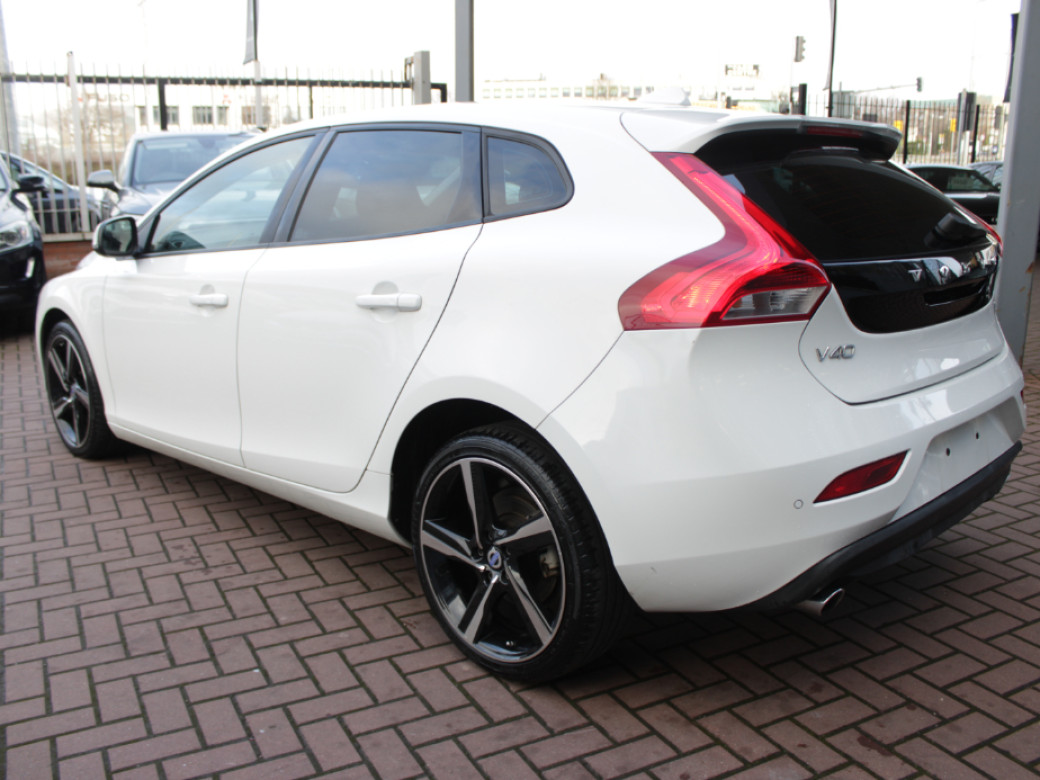 2016 Volvo V40