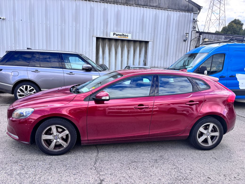2015 Volvo V40