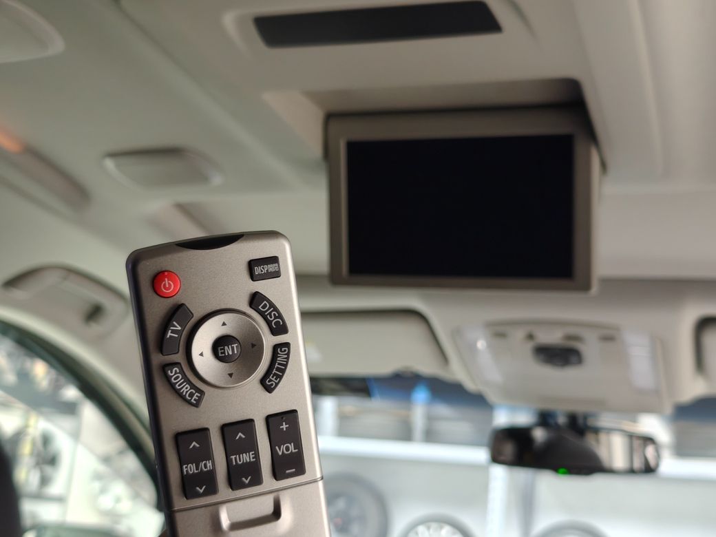 2014 Toyota Vellfire