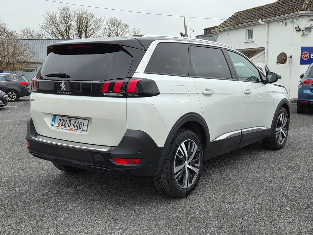 2023 Peugeot 5008