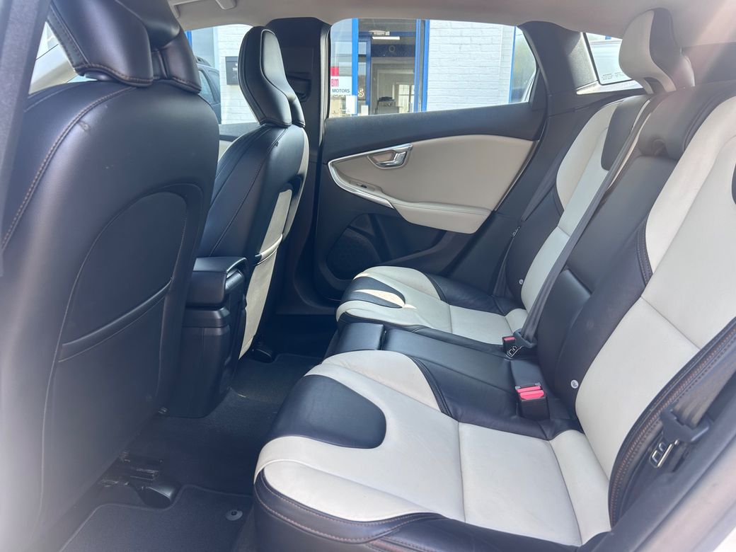 2014 Volvo V40