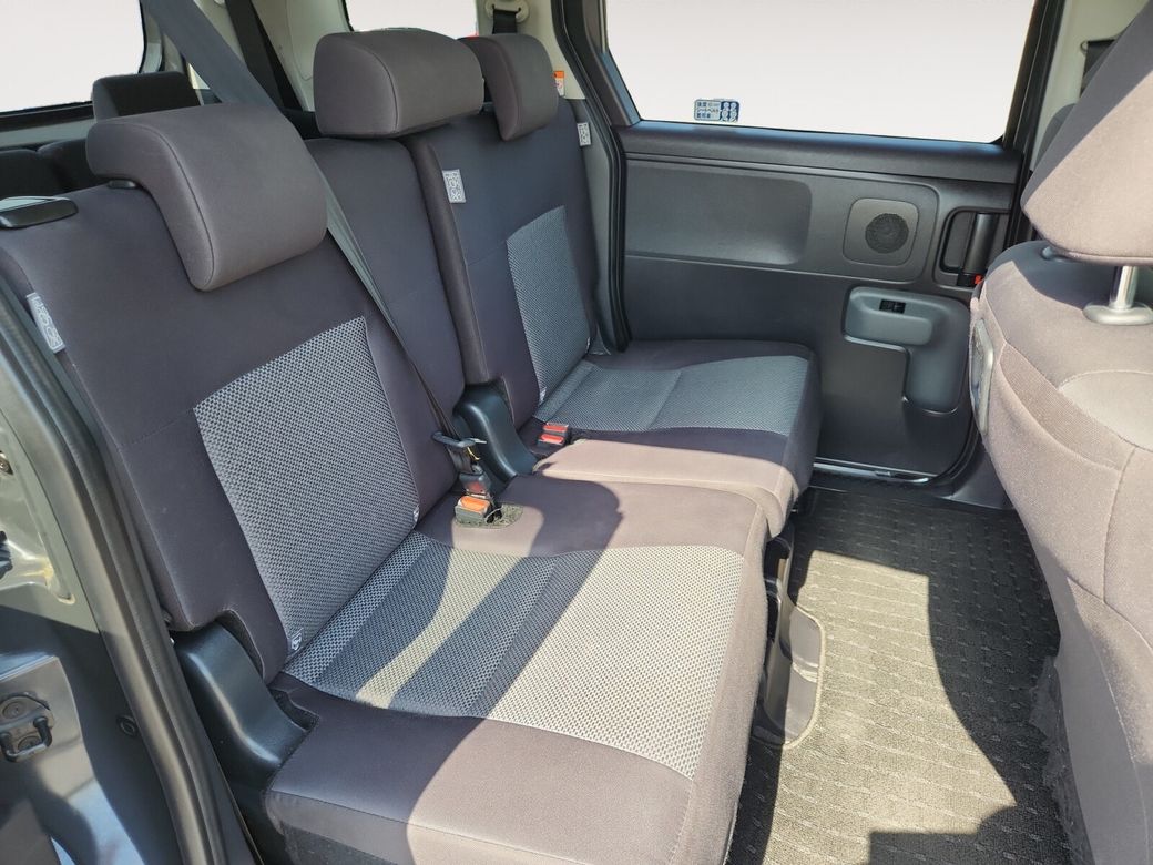 2023 Toyota Sienta