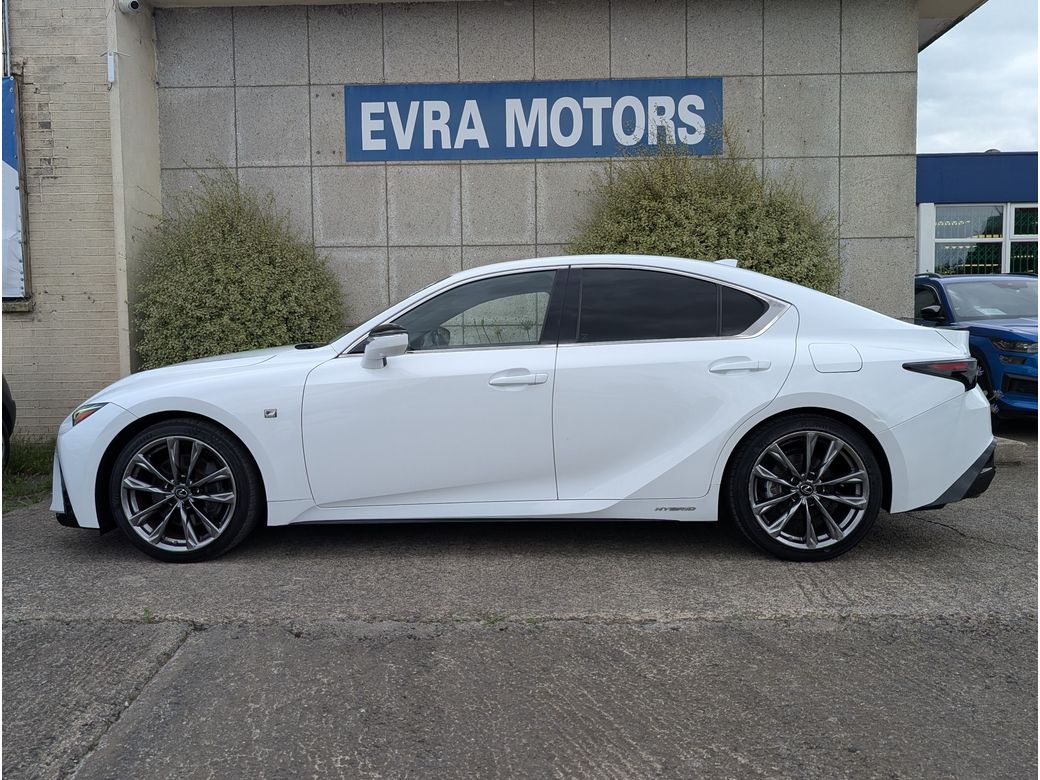 2020 Lexus IS 300h
