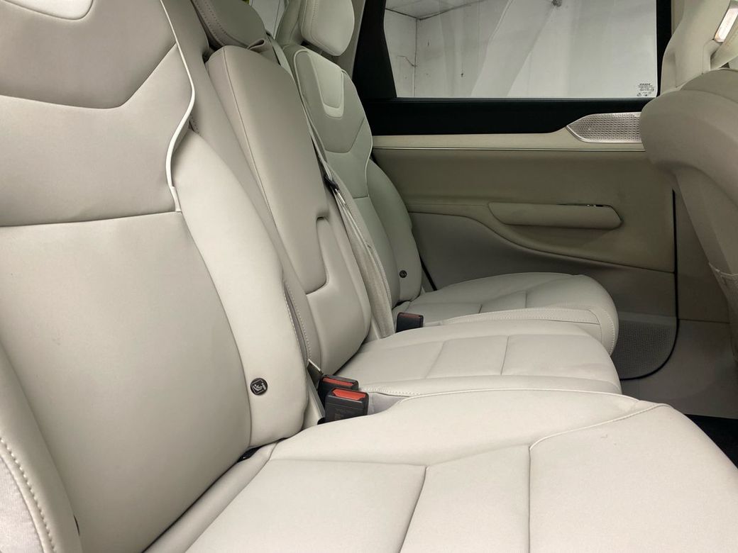 2027 Volvo EX90