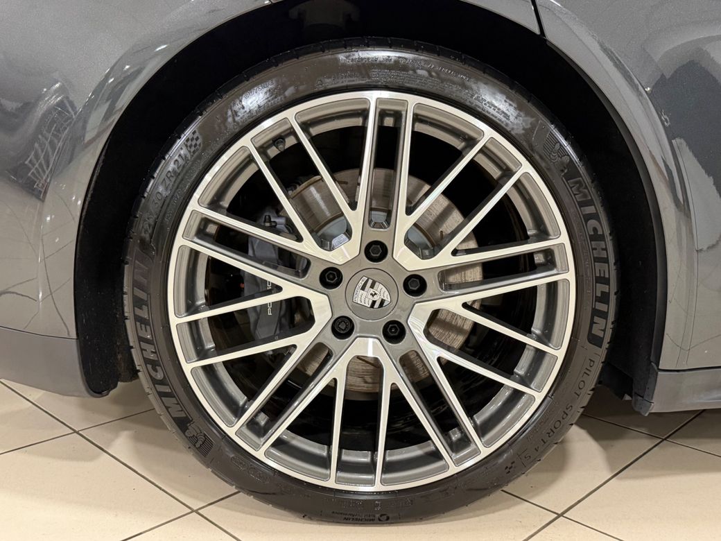 2025 Porsche Panamera