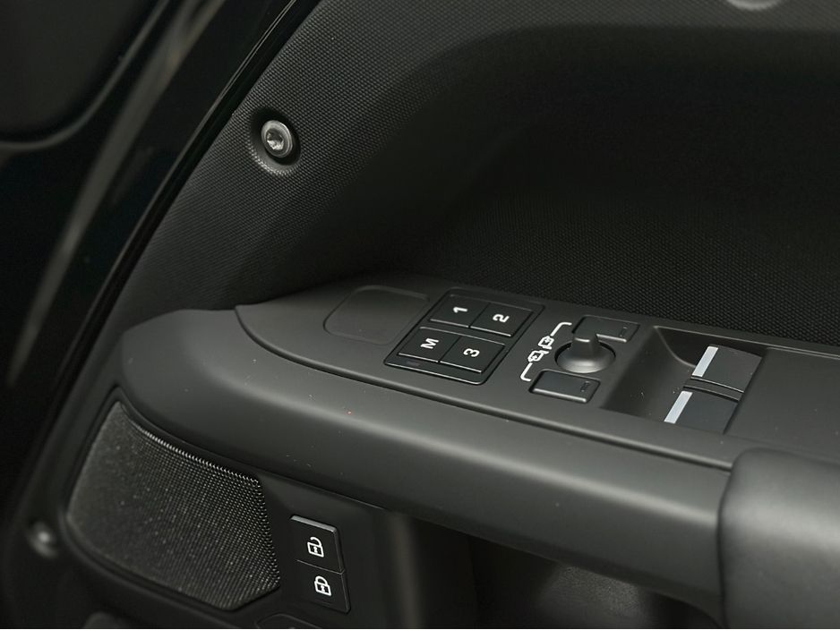 2025 Land Rover Defender