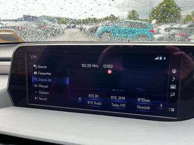 2021 Lexus ES 300h