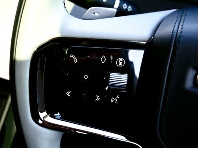 2025 Land Rover Range Rover Velar