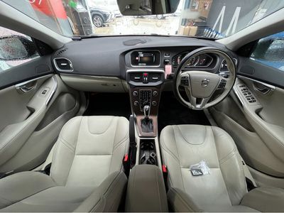 2016 Volvo V40