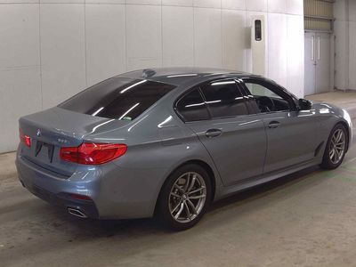 2020 BMW 523
